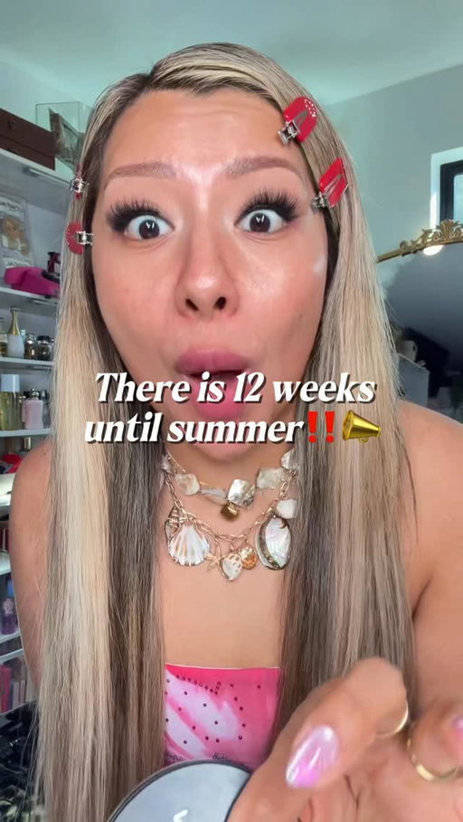 Powder foundation isn’t the problem… your prep is, your TECHNIQUE IS!!! 
Summer is coming😭☀️….either your base melts or it stays flawless. You choose.
 
Skincare products used:
@pixibeauty glow tonic
@dalba_global first spray serum
@bubble soft swerve barrier balm 
@rocskincare brightening eye balm 
@lancomeofficial serum spf 50

Makeup products used:
@hourglasscosmetics concealer “beech”
@hudabeauty easy bake “banana bread” 
@sheglam_official powder foundation 
@tirtir_global makeup fixer spray
@saiebeauty sun melt “tan” 
@danessa_myricks blush “rose n brunch” 
@essencemakeup bronzing pallete 
@diorbeauty highlight quad 
@lauramercier translucent powder 

#makeuptips #summermakeup #beautyroutine #powderfoundation #makeuphacks