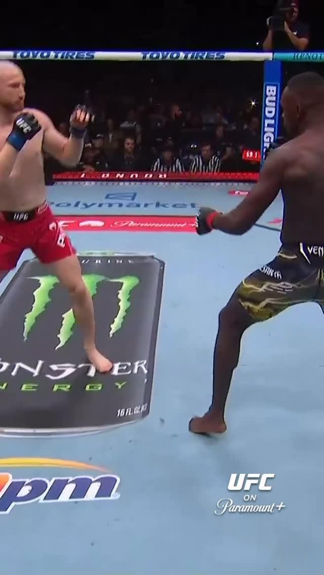 WHO YA GOT?

@Stylebender vs @JoePyfer

[ #UFCSeattle | LIVE on @ParamountPlus ]