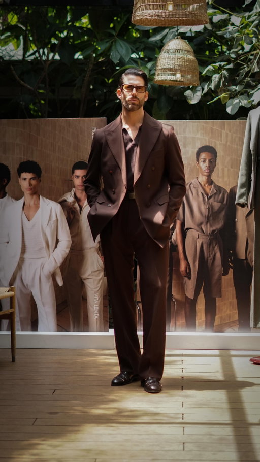 SS26 presentation in CDMX, and for the occasion, I’m rocking my favorite suit from the collection 🤎

#menfashion #menstyle #suitstyle #outfitinspiration #modahombres