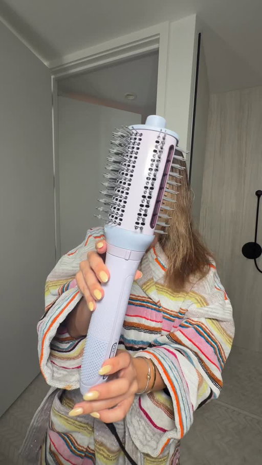Meet my new best friend: the NEW @Revlonhairtools VersaStyler, only at Walmart. 
#RevlonHairToolsPartner #WalmartPartner