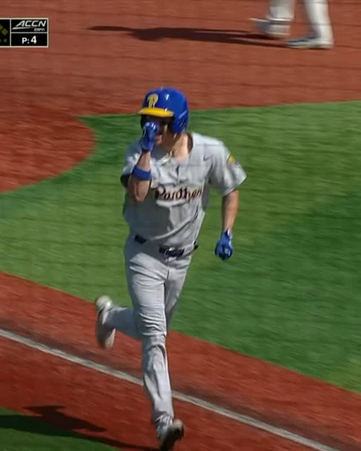 @cadendulin with a two-run shot in the first ‼️💣