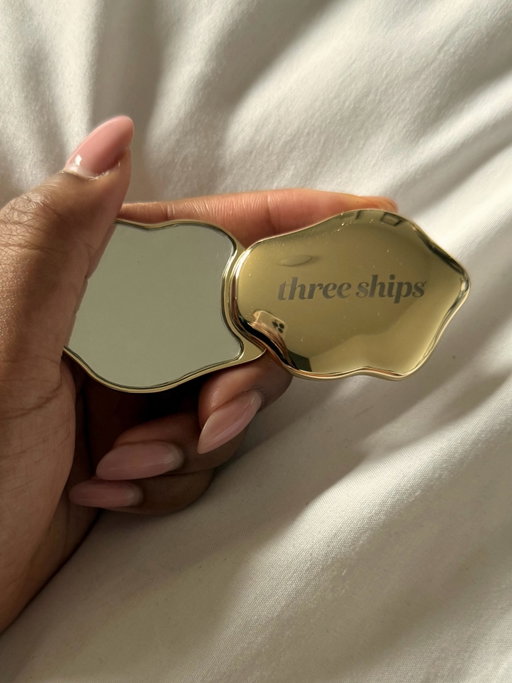 Our new favourite accessory, the Mini Compact Mirror🪞✨

Limited quantities available.