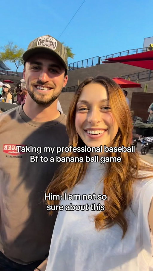 He was skeptical…. 🍌⚾️
#baseball #bananaball #arizona #baseballislife
