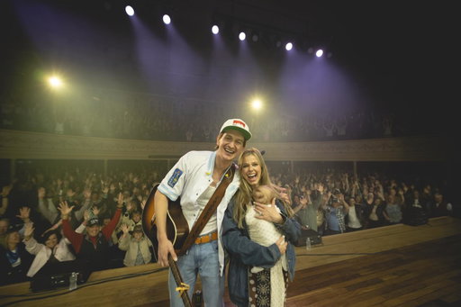 Heck of a family picture right here! What a night! Still got chills from it. Selling out the Ryman will be a moment we cherish forever. This is all because of y’all…words can’t describe how thankful we are for your constant love and support. Can’t wait for many more memories to come ❤️

And Coley got to make her debut…doesn’t get much better than this! 📸: @curtsimshauser @theryman