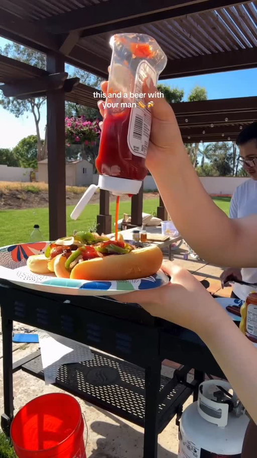 weekend cookouts are my fave!! 🌭