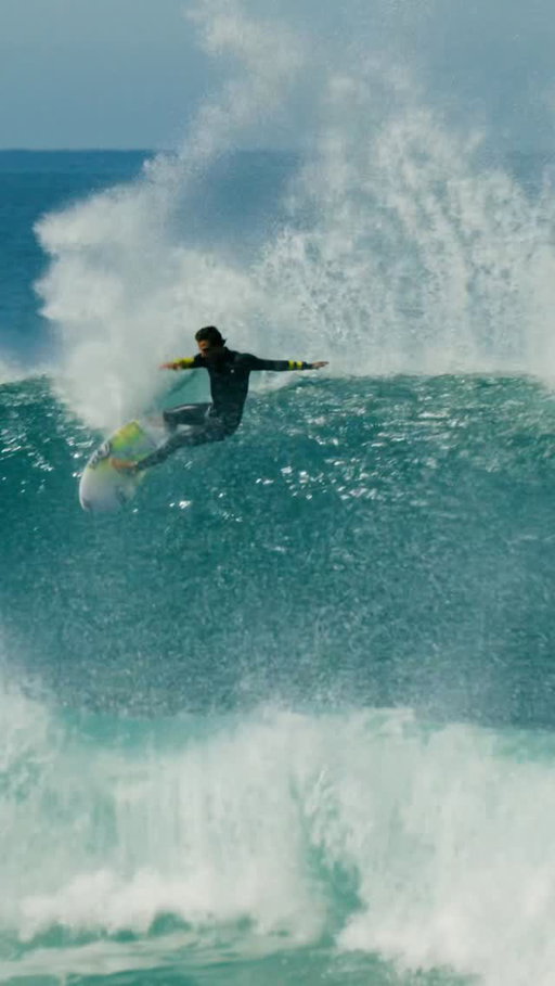 @filipetoledo in flow state at Bells. 🔔🔥 #TeamOakley

🎥: @hampositive