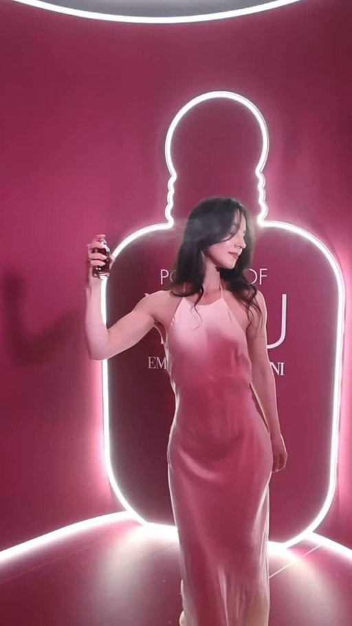 Hanging out with Kendall at the launch of @armanibeauty #powerofyou EDP 🔮