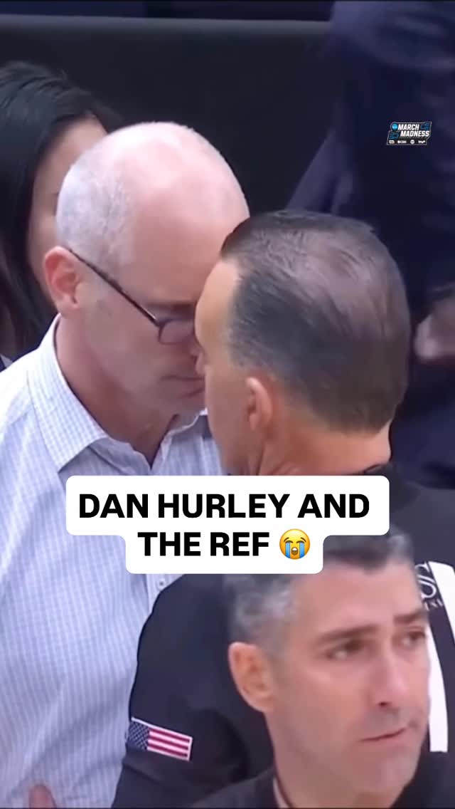 Dan Hurley’s reaction to UCONN’s game-winner 😭🔥

(via @marchmadnessmbb) #sports #cbb #marchmadness #uconn #basketball