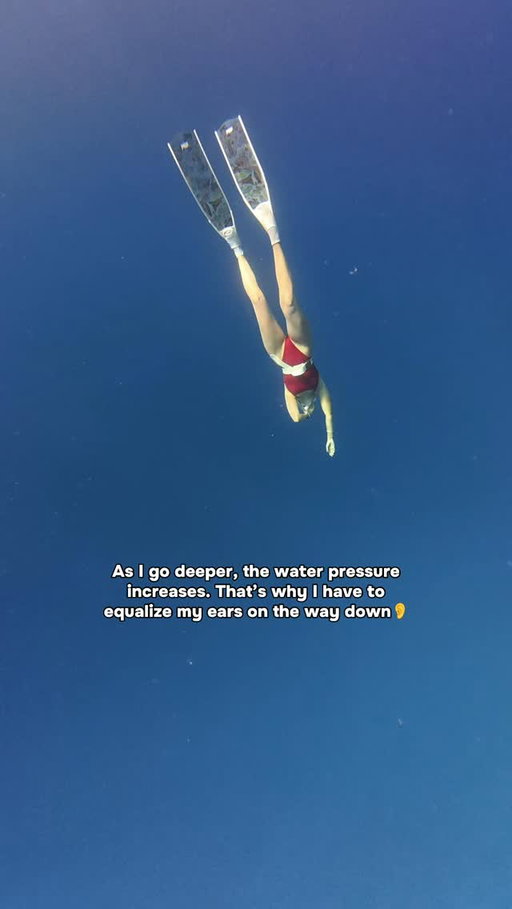 Can you hold your breath through the whole video?👀🫁🤿 Wait til the end to see how deep we went!⌚️

#freediving #ocean #hawaii #freediver #diving