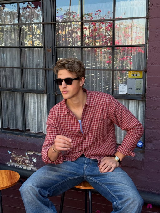hues of red🥤

#mensfashion #mensstyle #outfitinspo #springfashıon