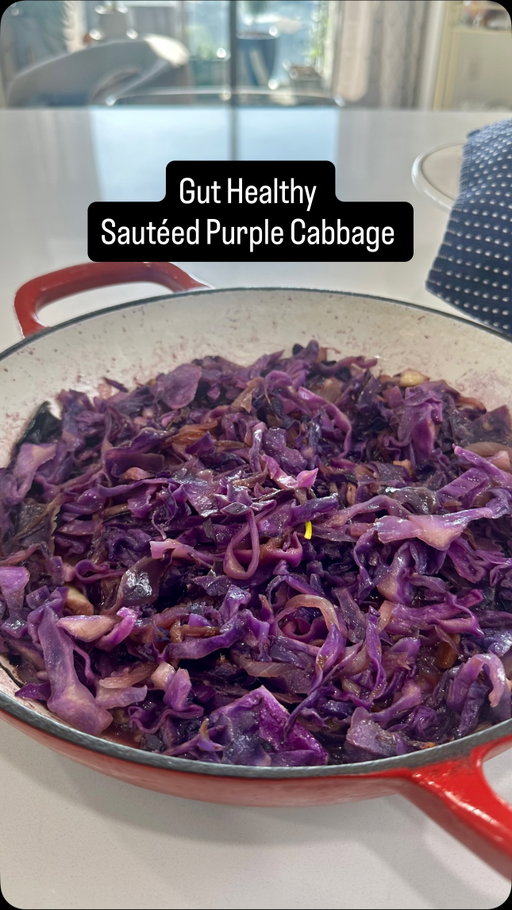 If you’re not eating purple cabbage… this is your sign 💜
Sautéed with onions + garlic = flavor, fiber, and hormone support all in one.
Save this and add it to your weekly routine 

#myvegankitchenlife #guthealth #cabbage