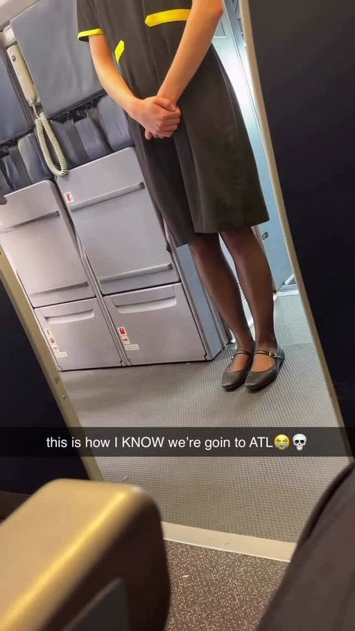 No confusion on this flight w the baggiest jeans on board😭😭 

#fyp #atl #sinjindrowning #meme #spiritpartner