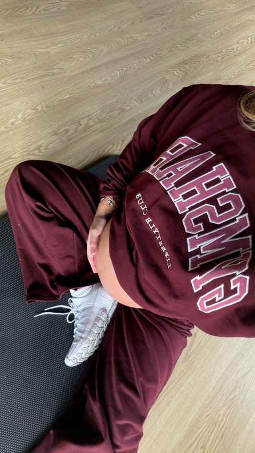 38 WEEKS PREGNANT PUSH DAY BABY 🥵 come train with me on @thealiveapp 🫶🏼

1️⃣ 4x8 db shoulder press
2️⃣ 3x10 incline chest press
3️⃣ 1x8, 10, 12 lateral raise dropset