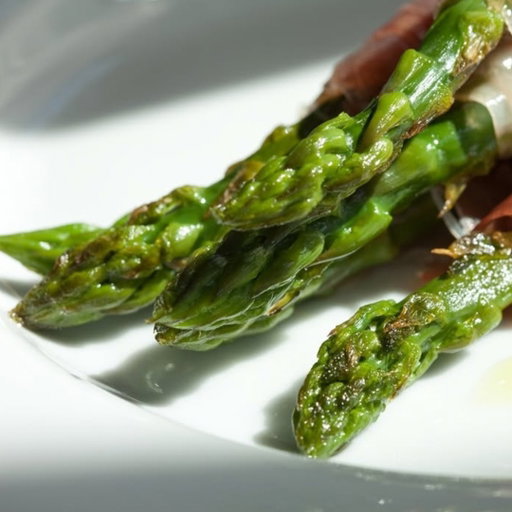 Spring’s most talked-about vegetable. 
Tender, green, and ready for the pan. You already know what comes next.

Pick up a bunch tonight.

#UnionMarketNYC; #UnionMarketNYCSeasonal; #UnionMarketBrooklyn;
#BrooklynEats #NYCFood