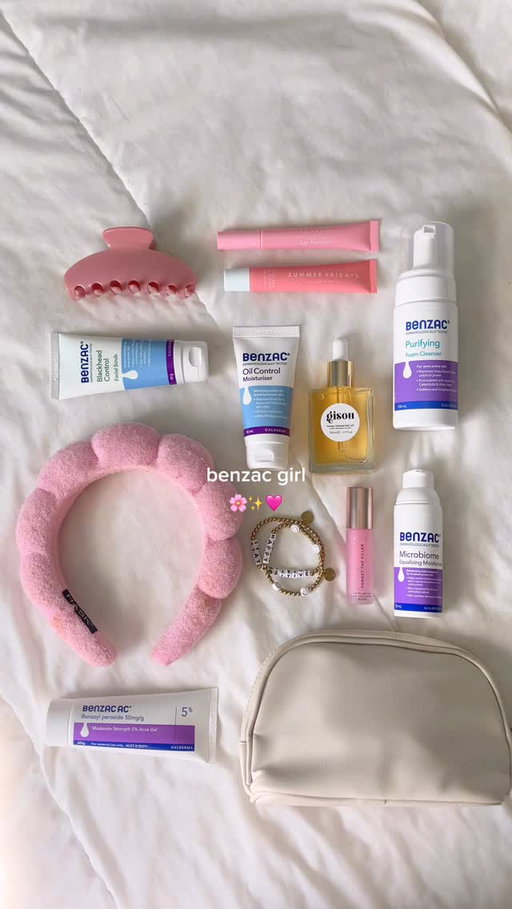 The flatlay of our dreams 😍​

What does your skincare flatlay look like? 💜

Benzac AC: ALWAYS READ THE LABEL AND FOLLOW THE DIRECTIONS FOR USE. Benzac AC is indicated in the treatment of mild acne.

#BenzacAU #skincare #skincareessentials