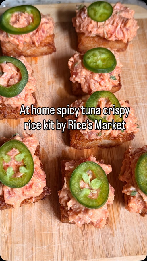 @rices.market sent me this at home spicy tuna crispy rice kit to try and I really enjoyed it! They shipped it over night with ice packs, and when I received it everything was nice and cold with the ice packs still fully frozen.

Each kit comes with 2 packs which can make a total of 16 spicy tuna crispy rice pieces. In my video I only did half which was one full tin with 8 pieces. It was very easy to make and super simple to assemble. I will say I wish they did provide a spoon to scoop the tuna to make it a little more seamless but that would be my only complaint. Overall the rice was crispy and the tuna was fresh.

Thanks again Rice’s Market for sending me this kit and if you wanna try it out for yourself go and check it out on their website. 
#eatingwithblim #crispyrice #spicytuna #nyc #mukbang