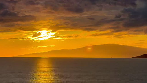 Views 🌺☀️
.
.
.
.
#fypage #maui #hawaii #sunset
