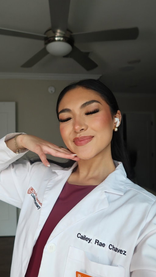 BTS of making Dr. Chavez!! 💉✨ #pharmacystudent #pharmacyschool #futuredoctors #vaccines #healthcareworkers @buildabear
