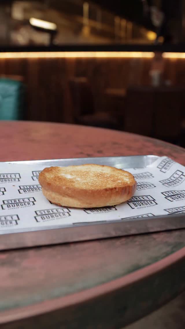 Where’s the lamb burger ??? It’s here for Easter weekend at @gordonramsaystreetburger !! This limited-edition lamb burger is stacked with chimichurri, fresh cucumber, pickled red onion, feta AND honey-harissa aioli for the long weekend !