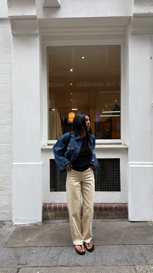AD Full circle moment - 15 years later, back with @Topshop, this time in front of the camera not behind the rail. Shot in Soho, where it all started

Wearing all Topshop - Shop now on Topshop.com

#TopshopMuses