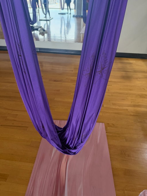 First week at @movati.athletic 
I wanted to switch because of all the the cool classes they have like bungee and aerial hoop. So far I’ve been loving it, it feels like you’re walking into a hotel it’s so fancy 😆🎀

#movati #ottawagyms #ottawamovati