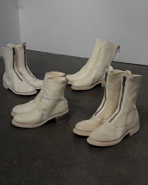@guidi_community in monochrome🤍

#guidi
#torontofashion
#guidiboots
#leathercraft
#AvantGardeFashion