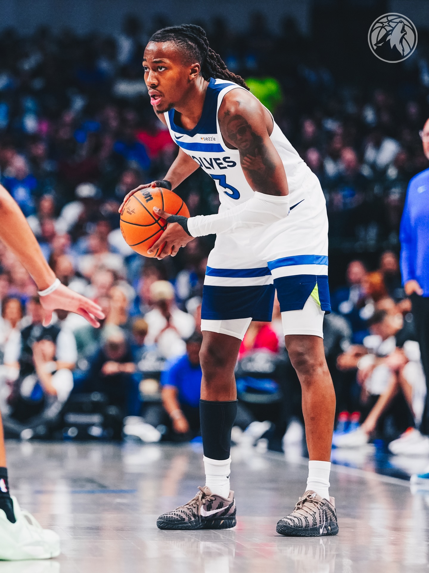 Larry Bird. Nikola Jokić. Ayo Dosunmu.

the three players in NBA history with 15+ PTS / 60+ FG% / 15+ REB / 10+ AST / 3 + STL / <1 TO 🤯