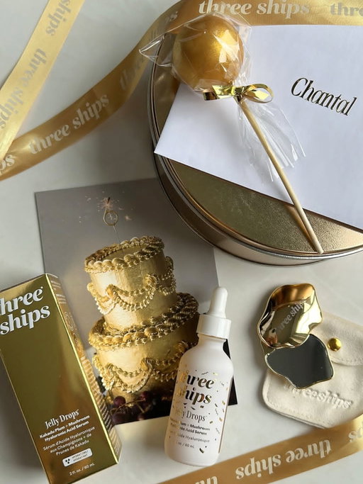 [CLOSED] Last day GIVEAWAY ✨🎂

As we wrap up birthday month we have one last treat for you!

You have a chance to win our Birthday Edit mailer, featuring:
⭐ Birthday Edition Jumbo Jelly Drops
🪞 Mini Compact Mirror
🍰 Birthday Cake Pop

To enter, simply:
• Like this post
• Follow @threeshipsbeauty 
• Comment your favourite Three Ships product
• Bonus? Repost this carousel

Enter by 4/3 at 11:59PM

*Unlimited entries. The winners will be selected at random on April 5th at 12PM EST. Giveaway open to legal residents of U.S. & Canada only who are 18+ years old. Giveaway begins on March 31st at 5 PM EST and ends April 3rd at 11:59 PM EST. Three (3) winners will be selected at random and notified through DM via @threeshipsbeauty (https://www.instagram.com/threeshipsbeauty/) on April 5th. The winner will receive 1x Birthday Edition Jumbo Jelly Drops, 1x Mini Compact Mirror (Total ARV $84 USD/$104 CAD). Giveaway is in no way sponsored or endorsed by Instagram. No purchase necessary to enter.