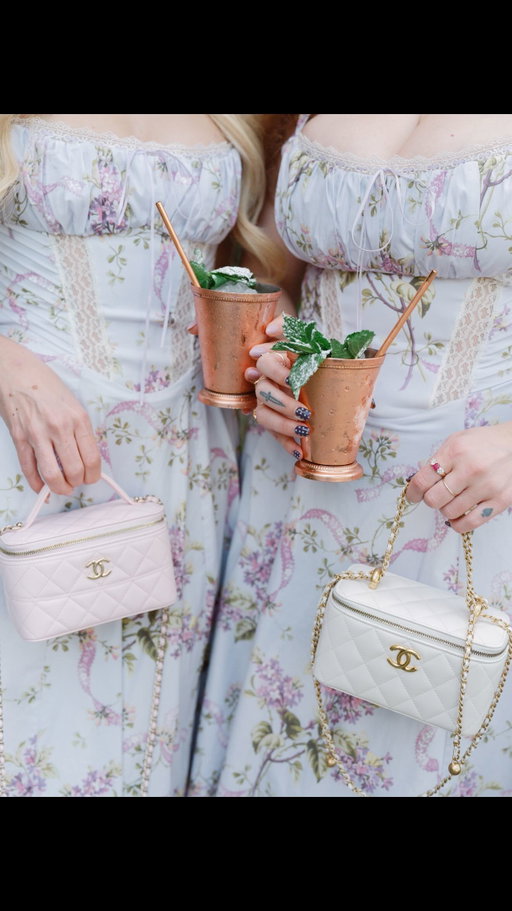 Always catch us in a House of cb 

#trend #girls #besties #houseofcb