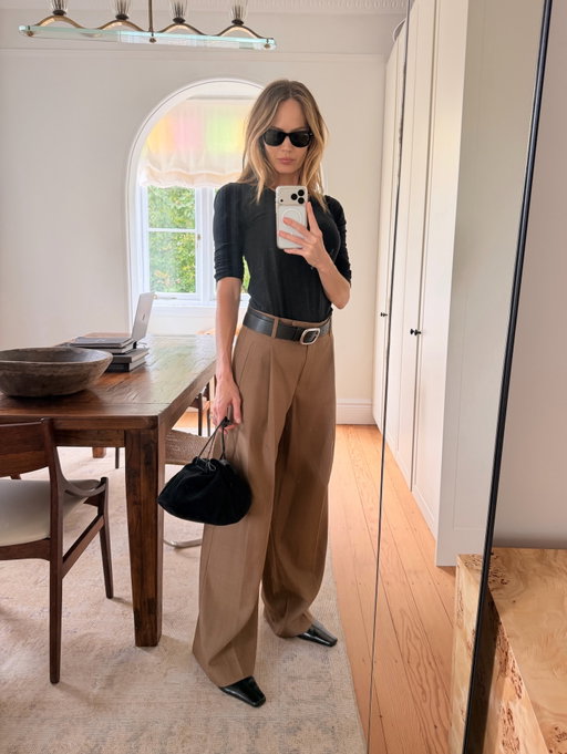 The weekly goods. 🫶🏻 Some looks, goooood shoes, my everyday tote, eventing, heavenly nooks and a messy office.