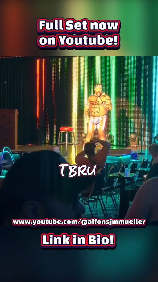 🇩🇪🐻 I performed one of three sets at Big Belly Laughs — the first ever standup show at Beardance, TBRU 30. Shoutout to @thatjeffisfunny and @josephschles for making it happen. The other two were funnier. I was less dressed! 
Bavarian migrant energy. Textile contouring. Pokémon 🐻 strategy. Love Is Blind Bear Edition. A room full of fabulous beings and one German who arrived severely dehydrated.
Video is live. Link in bio.
———
This Friday I headline Turtle Cat Comedy in Ann Arbor.
📍 Hear.Say Brewing + Theater
📅 April 3rd / 9pm 
🎟️ All Info on my website - link in Bio

#TBRU #Beardance #OnlyFons #StandUp #bearsofinstagram🐻