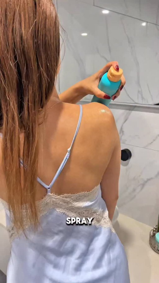 Do you suffer from body acne? 

Than you need to hear this. Clear skin starts here ✨ 

Follow @isdinaunz and 🛍️ shop the new, clinically tested acne skincare range online at @terrywhitechemmart 

Body acne. breakouts. acne spray. body pimples. goodbye acne. bodycare

#acniben #acnibye #acne #pimples #oilyskin brandedcontent