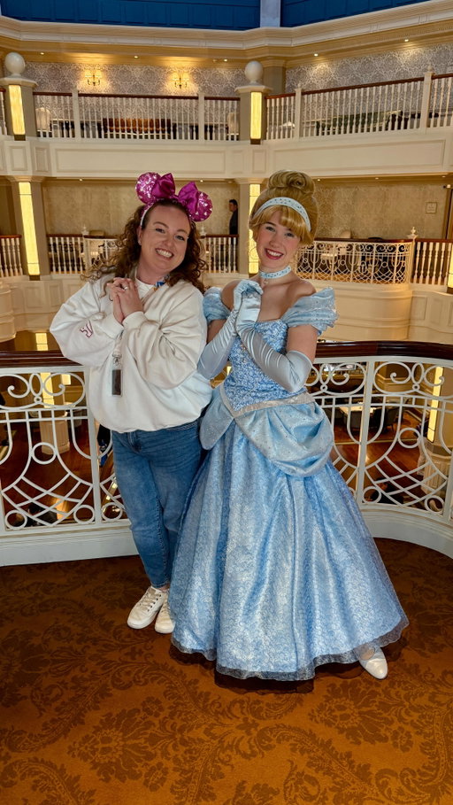 The most exclusive club at @disneylandparis 💖🫶

We tried Castle Club in the Disneyland Hotel for my birthday and it was THE DREAM! 🥹✨

#disneylandparis #disneylandhotel #castleclub #disneylandpariscastleclub #castleclubdisneylandhotel