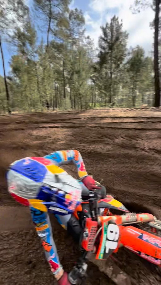 Flat track racing 🙈🏎️

@ktmfactoryracing