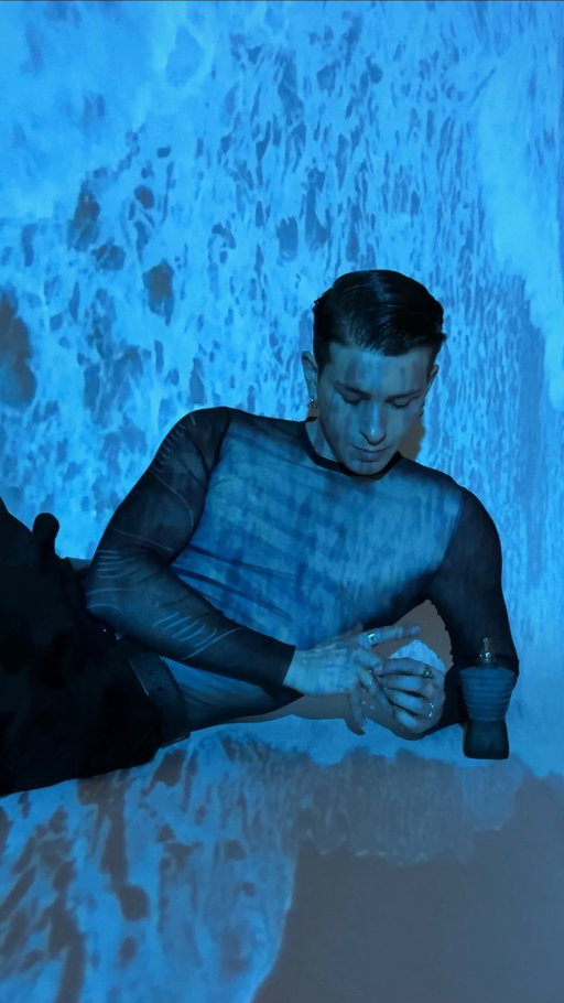 get ready with me the @jeanpaulgaultier way #LeMale #JeanPaulGaultier AD