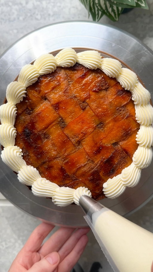 You just can’t go wrong with a carrot cake

When a classic just isn’t cutting it, there’s always a way to level up. This one takes everything you love about a soft, spiced carrot cake and flips it with a glossy honey drizzled carrot lattice baked right into the top (amazing)

Trust us, it tastes as good as it looks. Thank you as per, @chrisdanielcahill 

Full recipe via the link in bio 🥕
