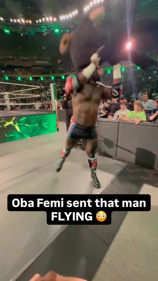 This angle of Oba Femi tossing around security 😳
[via sugchar/x]