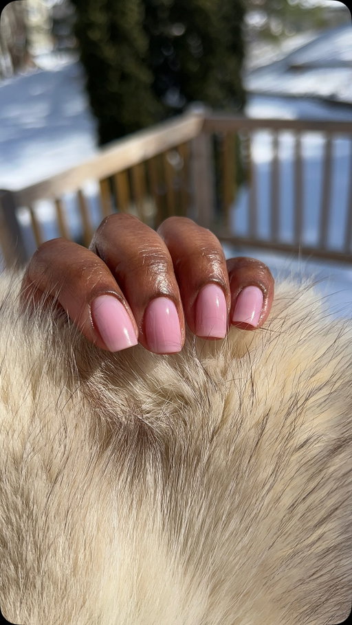 I kept gesturing to my own nails, but I did them myself, so I know that they’re perfect lol ✨🫧

But seriously, the amount of women that say they hate going to the nail salon, or wish they could just drop their hands off and pick them back up is crazy. Nail salon culture needs to improve the quality of the work.. I don’t understand how they’re training people. Granted, I am super picky, but oh well. A picky client makes a great service provider.

Thoughts???