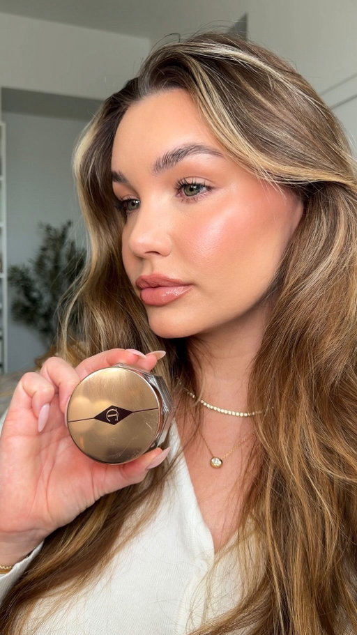 spoiler alert… the reformulation is *chef’s kiss* 🫧💋 @charlottetilbury @charlottetilburyskincare #CTILBURYPARTNER #charlottetilbury #magicskin