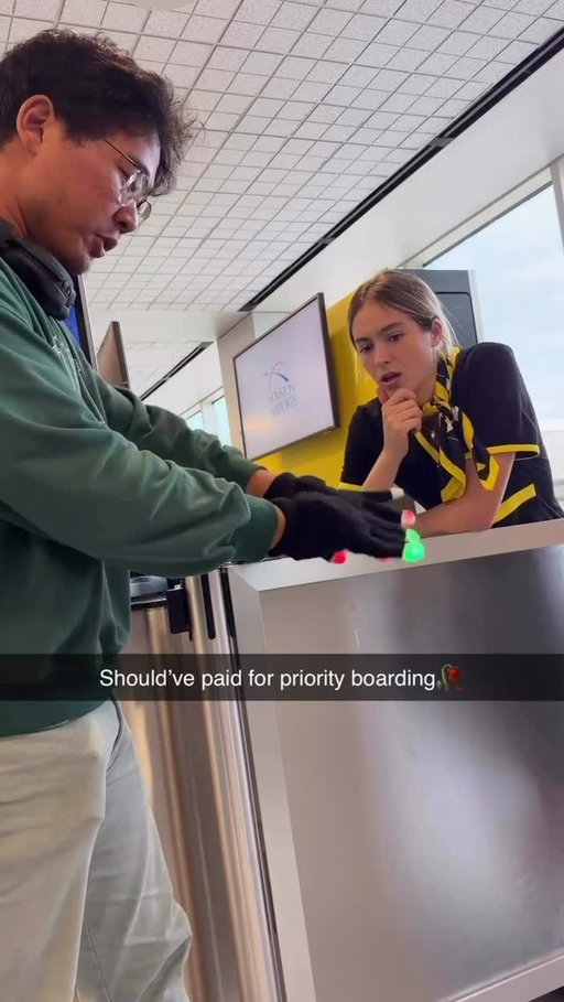 Boarding started 20 minutes ago😭

#fyp #airport #sinjindrowning #meme #spiritpartner