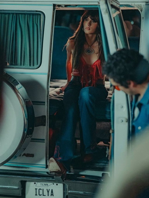 Honored to bring a touch of Texas to the set of “Choosin’ Texas” for @ellalangleymusic.