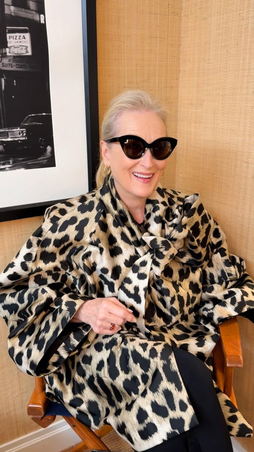 Crocs? For spring? Groundbreaking.

#Colbert #MerylStreep #DevilWearsPrada @20thcenturystudios #MirandaPriestly