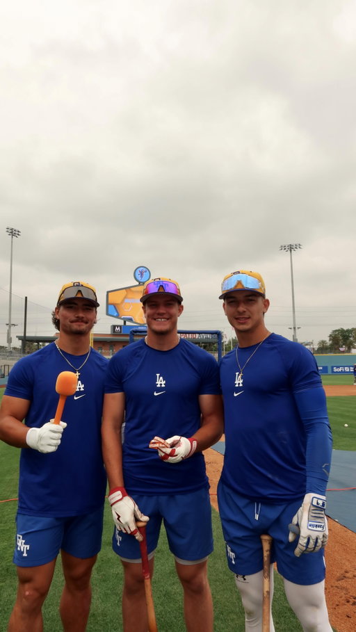 Good luck tomorrow boyzzzz @towerbuzzers 🐝🫡

#minorleaguebaseball #milb #towerbuzzers #dodgers #ontariotowerbuzzers

🟠 hosted by @kianaflory + @emilyyraelynn 🟠