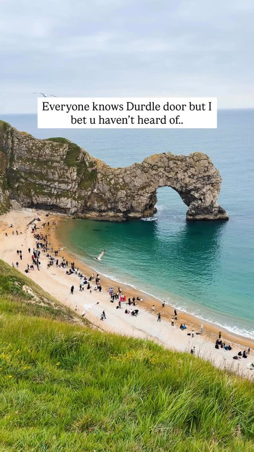 You must have heard of Durdle door but have u heard of these places in Dorset 🏖️ 🌊 

Follow @spiral.flyer for more UK travel ideas 🇬🇧 

- Corfe Castle, BH20 5EZ

- Blue Pool, BH20 5AR

- Old Harry Rocks, BH19 3AQ

- Isle of Portland: 
  Portland Bill lighthouse,  DT5 2JT

- Chesil Beach
  Abbotsbury end: DT3 4LB
  Portland end: DT5 1LG

- Lulworth Cove, BH20 5RQ

- Abbotsbury, DT3 4JJ

Which one are u visiting first?

#dorset #uktravel #uktravels #visitengland visitdorsetofficial