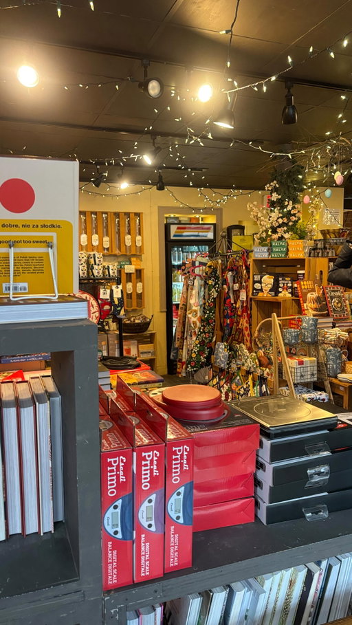 A true neighborhood gem near Boston serving local coffee and delicious treats in the middle of a baking supply store

Elmendorf is the perfect cozy vibe for a rainy day, serving up local coffee from Barrington and a bevy of baked goods and breakfast sandwich options. After you finish your coffee, it’s so fun to browse all the cookbooks, pans and other baking tools the have in stock. They also mill their own flour here (very cool).

One of my favorite parts of East Cambridge- they also organize the Grand Prix du Pain every year! Such a blast. 

My order: small cold brew (4.65) and lemon poppy scone (4.50)