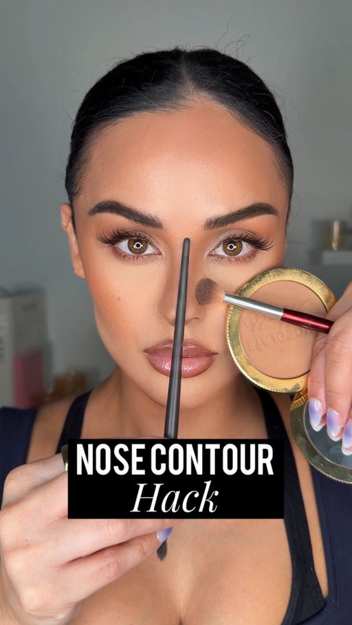 Still can’t contour your nose? Try this instead 👀

Bronzer @toofaced 
Brushes @thebkbeauty 212(fluffy) & @details.by.tati SP-6 (curved thin)
Setting Powder @dominiquecosmetics 

#nosecontour #Makeuphack #contourtips #makeuptutorial #makeuptips