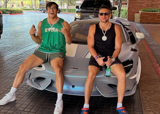 IT WAS A GIGA EPIC WEEK IN VEGAS. 

THE BIGGEST BACCARINO HAND EVER FILMED. $250k

NEW COLLAB YOUTUBE VIDEO IS LIVE!!!

YT: TOGI AND STEVEWILLDOIT