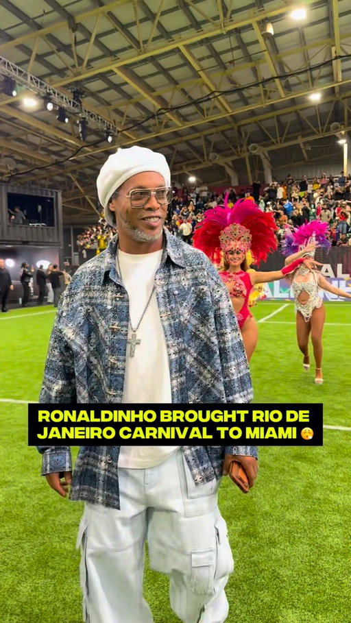 Ronaldinho pulled up like it’s Rio de Janeiro Carnival 😮‍💨🔥