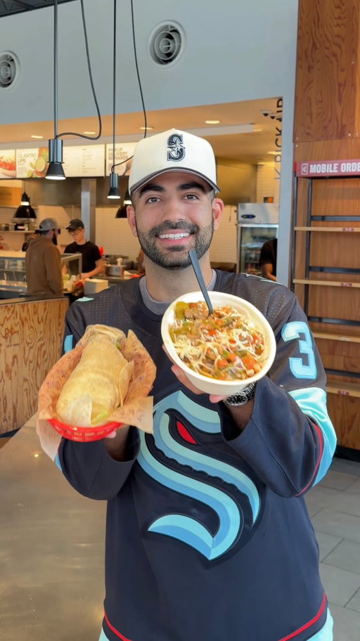 FREE Chipotle burritos and bowls on April 20 if you wear a hockey jersey 🌯 #chipotle