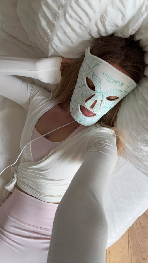 spring reset, but now it’s a shared ritual with @omniluxled 
doing our skincare together, staying consistent together 
same routine, same glow ✨

#omniluxpartner #omnilux #led #ledmask